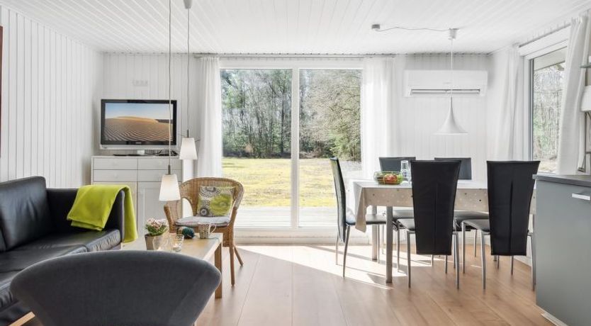 Photo of "Apoline" - 5km from the sea