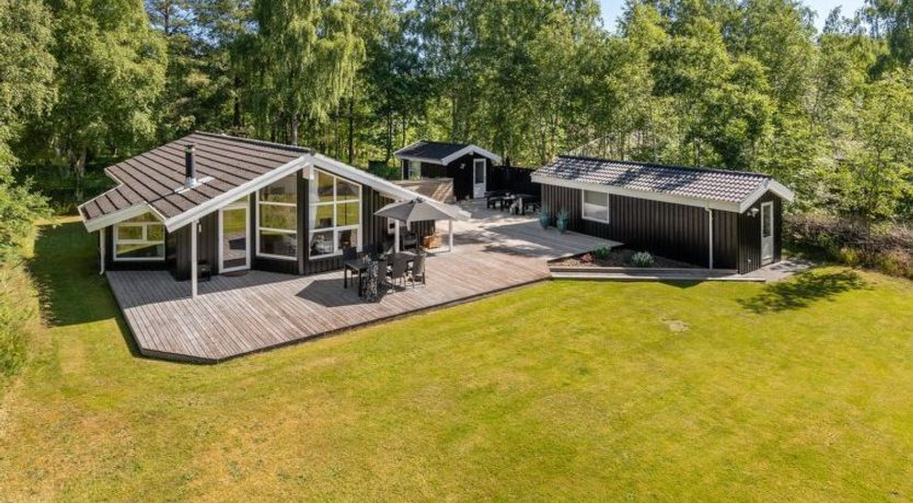 Photo of "Mika" - 1km from the sea