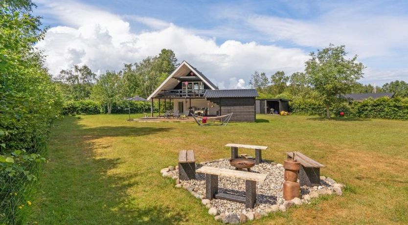 Photo of "Edith" - 1km from the sea