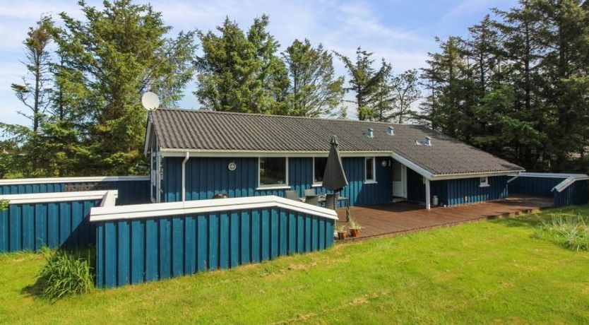 Photo of "Sari" - 600m from the sea