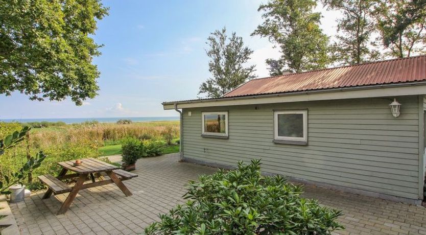 Photo of "Isalie" - 200m from the sea