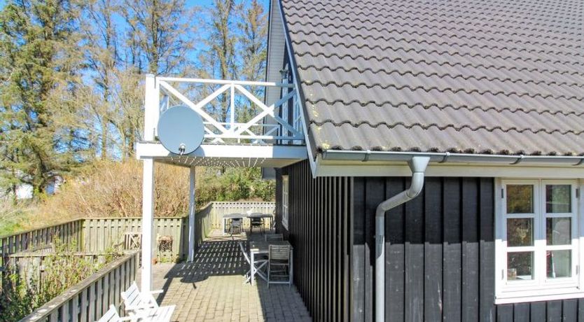 Photo of "Othelia" - 1.8km from the sea