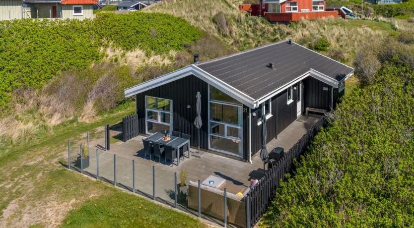 Photo of "Idalia" - 125m from the sea