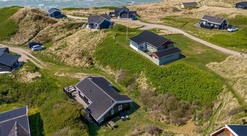 Photo of "Idalia" - 125m from the sea