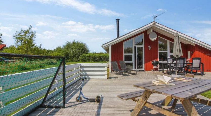 Photo of "Menka" - 1.3km from the sea