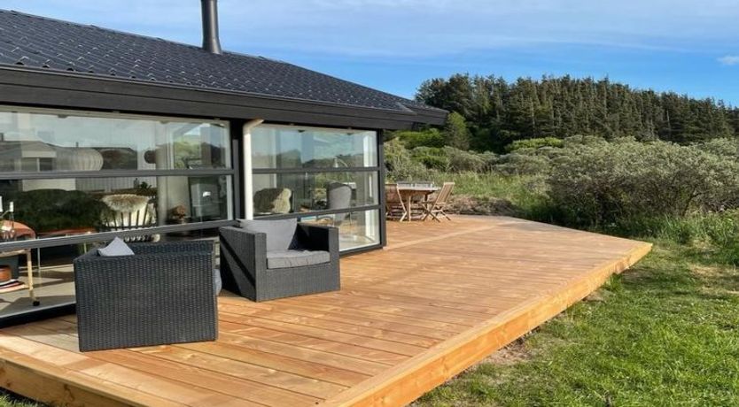 Photo of "Amalie" - 650m from the sea