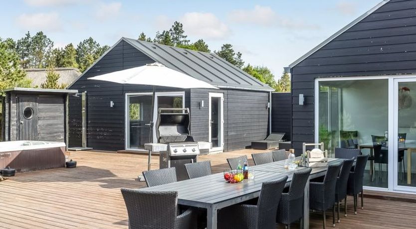 Photo of "Elke" - 3.5km from the sea