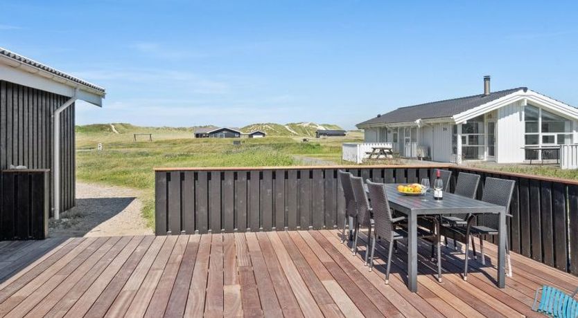 Photo of "Hermund" - 110m from the sea