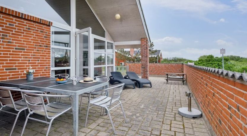 Photo of "Mari" - 400m from the sea