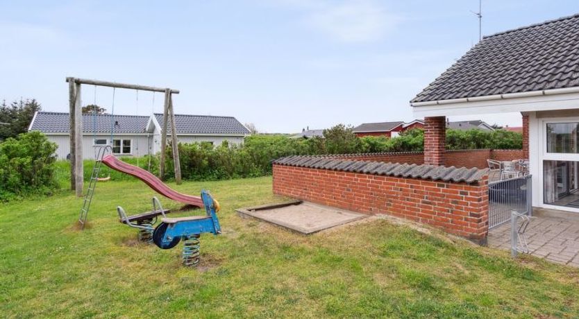 Photo of "Mari" - 400m from the sea