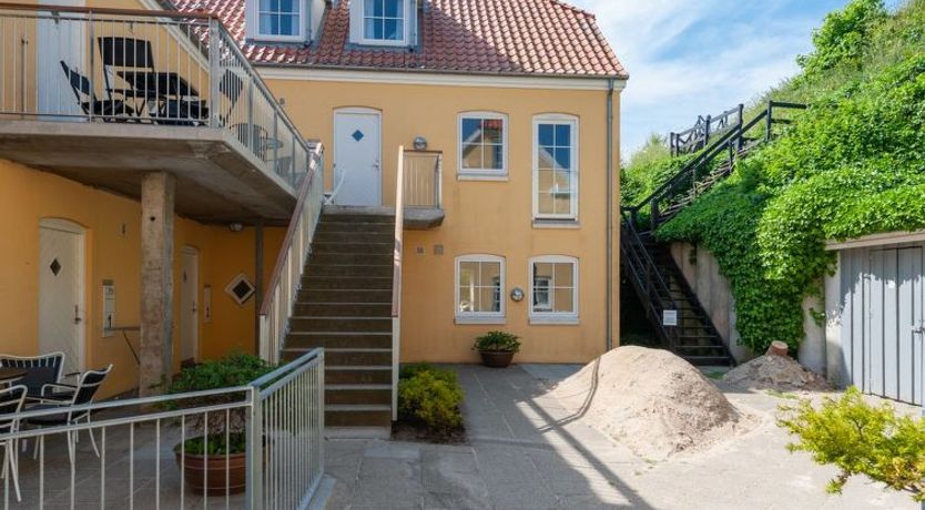 Photo of "Cornel" - 290m from the sea