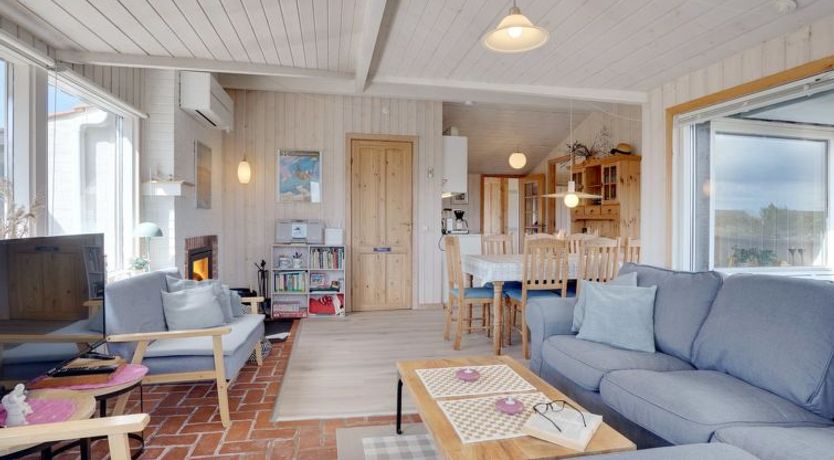 Photo of "Elmine" - 700m from the sea