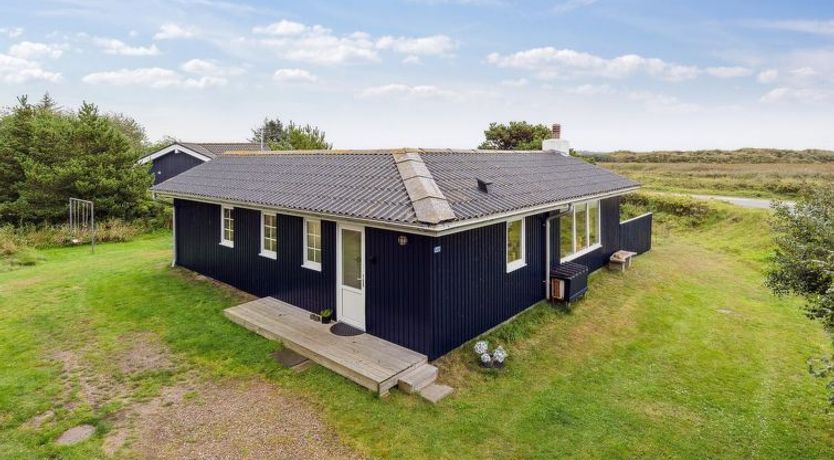 Photo of "Swana" - 550m from the sea