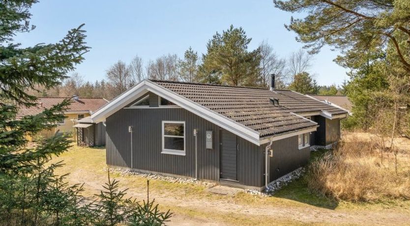 Photo of "Sighbiorn" - 950m from the sea