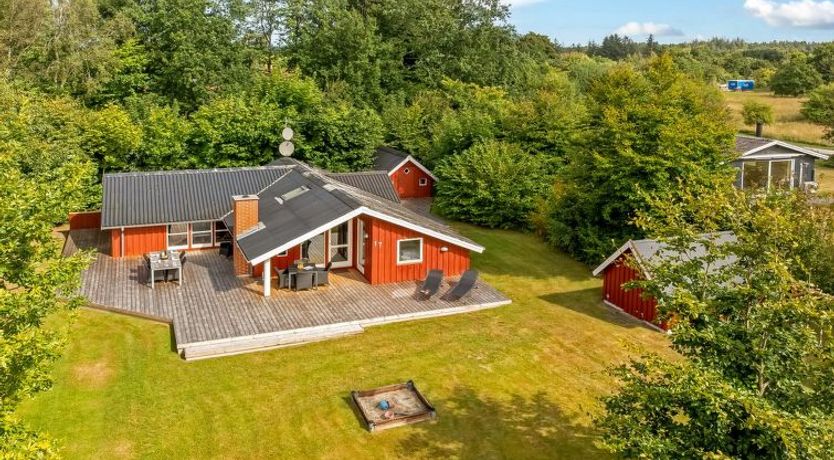 Photo of "Thurir" - 4km from the sea