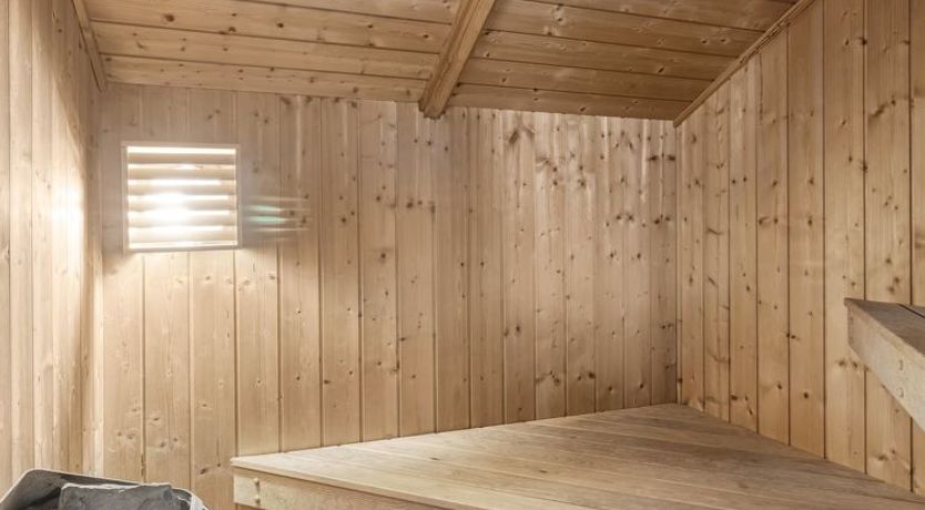 Photo of "Vivan" - 3.8km from the sea