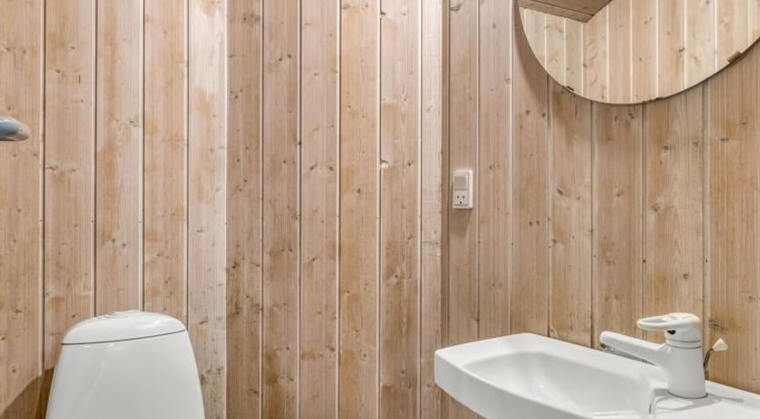 Photo of "Vivan" - 3.8km from the sea