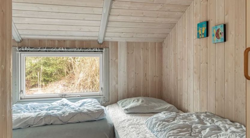 Photo of "Vivan" - 3.8km from the sea