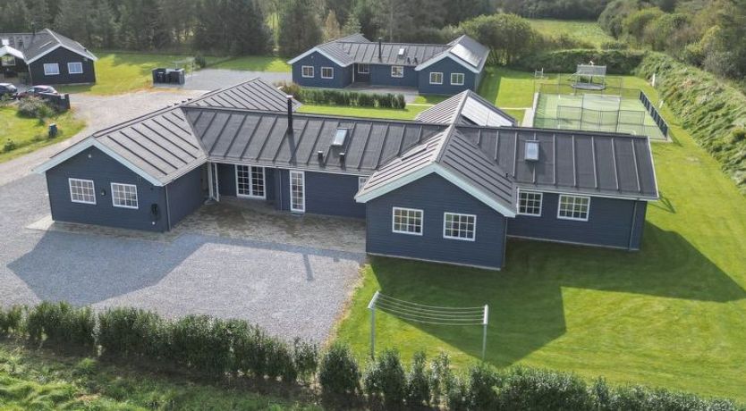 Photo of "Damita" - 350m from the sea