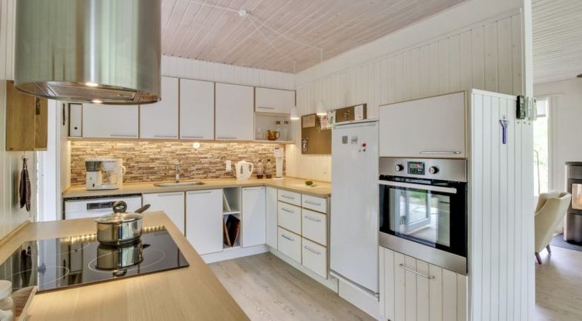 Photo of "Chrissie" - 150m from the sea