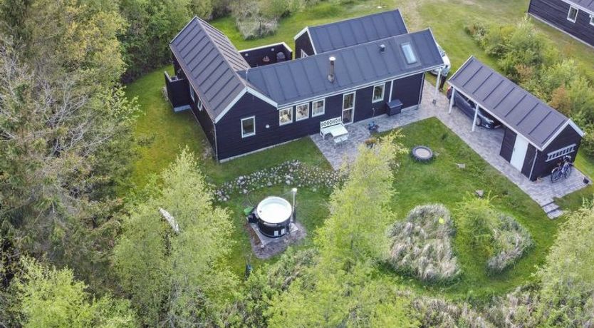 Photo of "Eireen" - 600m to the fjord