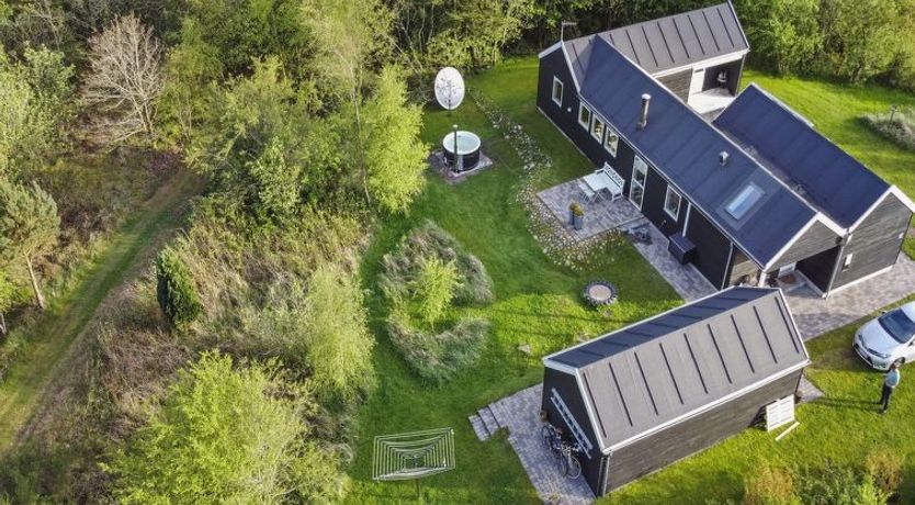 Photo of "Eireen" - 600m to the fjord