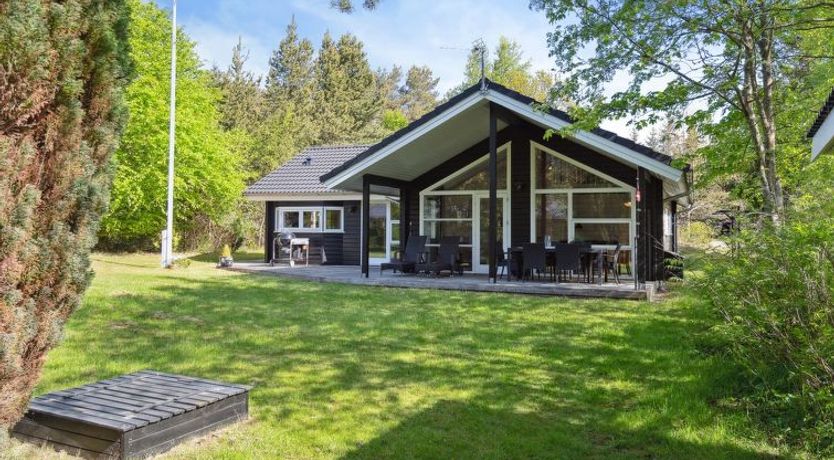 Photo of "Hejdi" - 350m from the sea