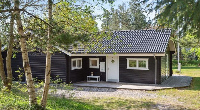 Photo of "Hejdi" - 350m from the sea