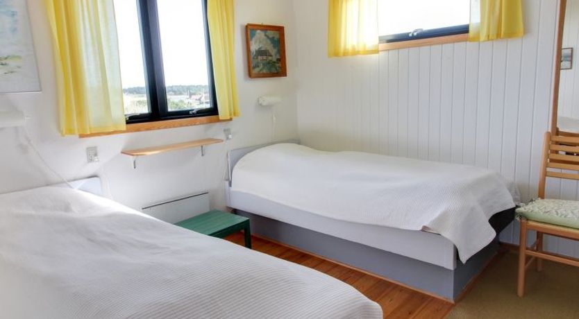 Photo of "Lykke" - 800m from the sea