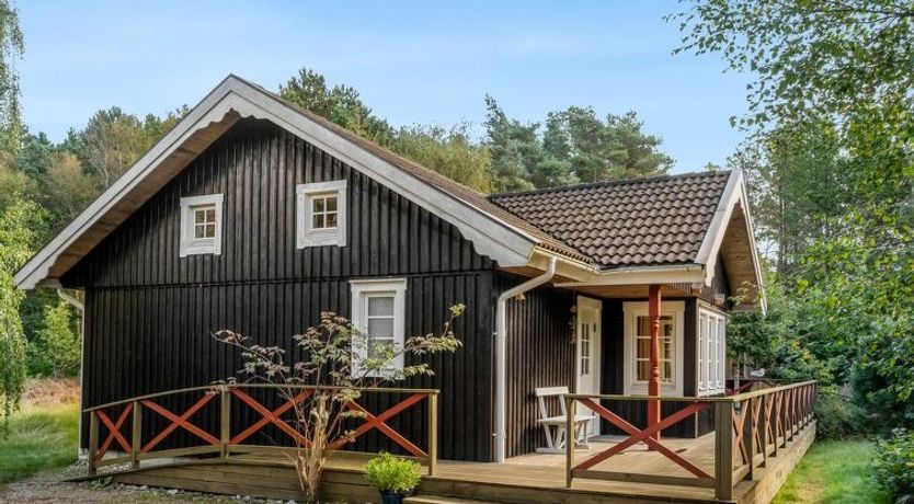 Photo of "Bernadine" - 350m from the sea