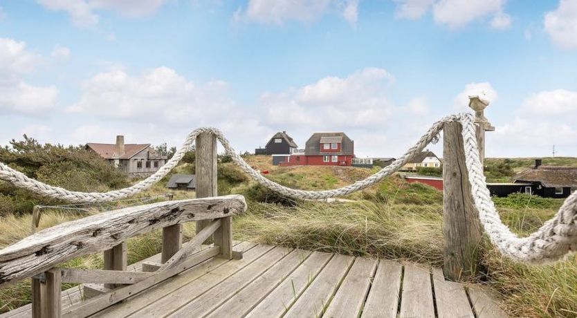 Photo of "Thrond" - 200m from the sea