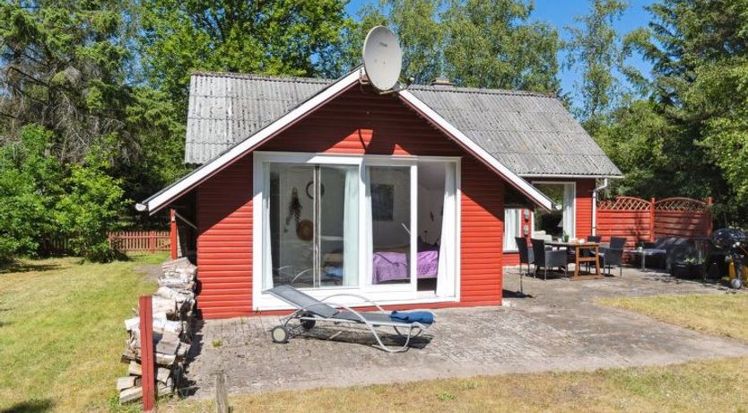 Photo of "Fernanda" - 1.3km from the sea