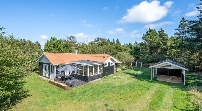 Photo of "Yall" - 1km from the sea