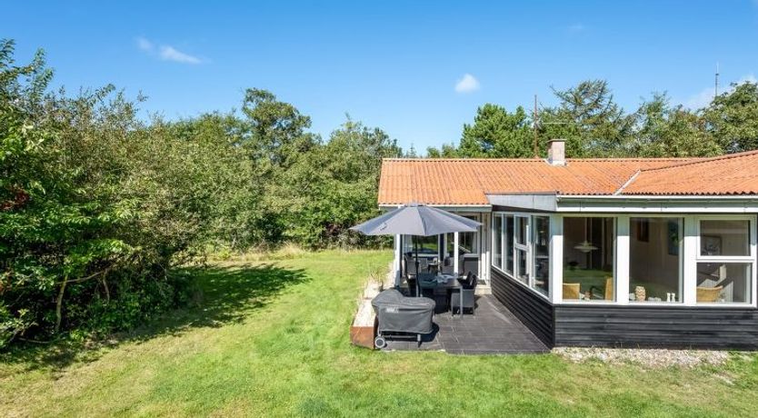 Photo of "Yall" - 1km from the sea