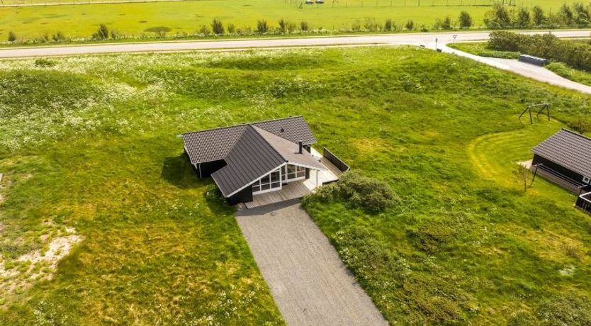 Photo of "Frejdis" - 1.1km from the sea