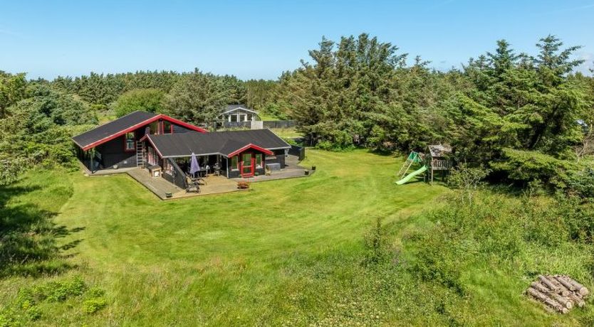 Photo of "Gullborg" - 800m from the sea