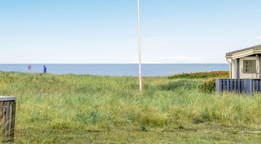 Photo of "Gilbert" - 96m from the sea