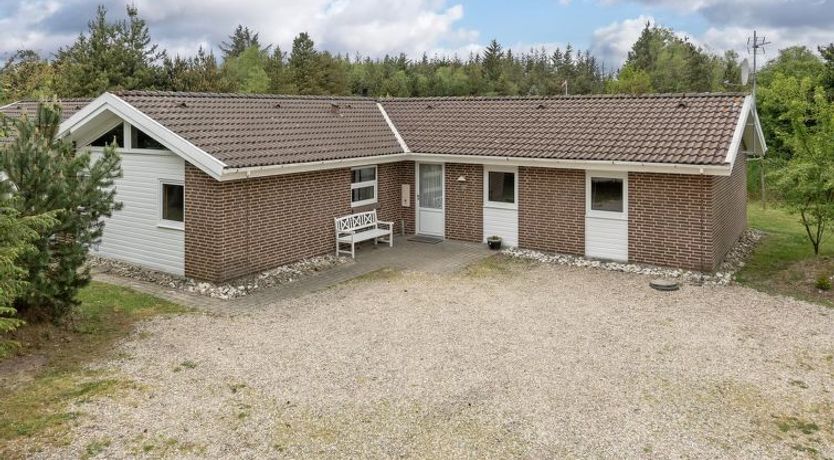 Photo of "Rudy" - 900m to the fjord