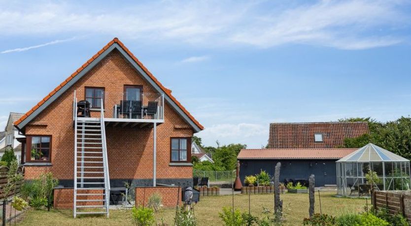 Photo of "Amely" - 500m from the sea