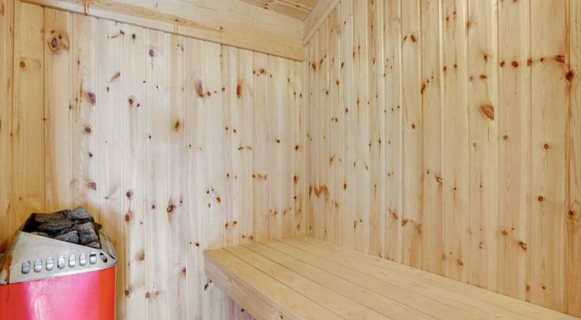 Photo of "Peter" - 400m from the sea