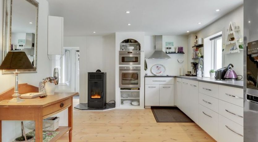 Photo of "Makrina" - 175m from the sea