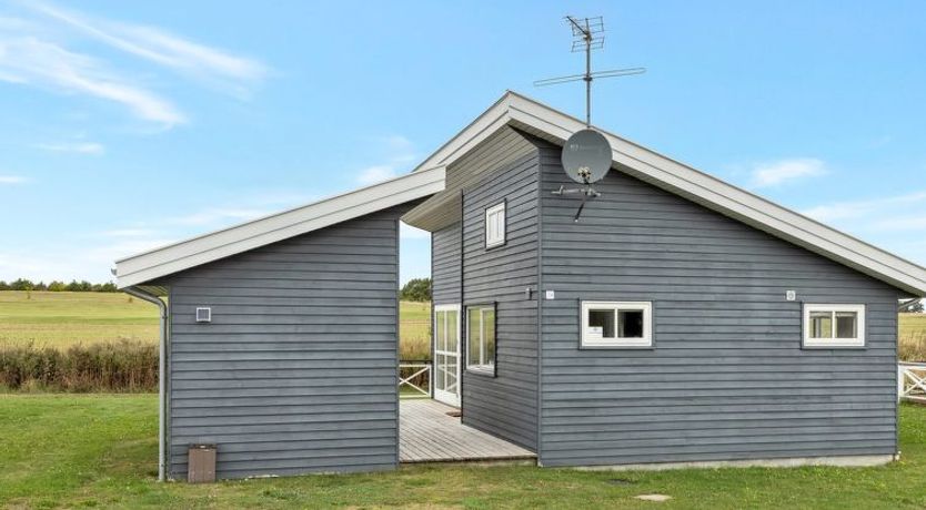 Photo of "Helemine" - 2.8km from the sea