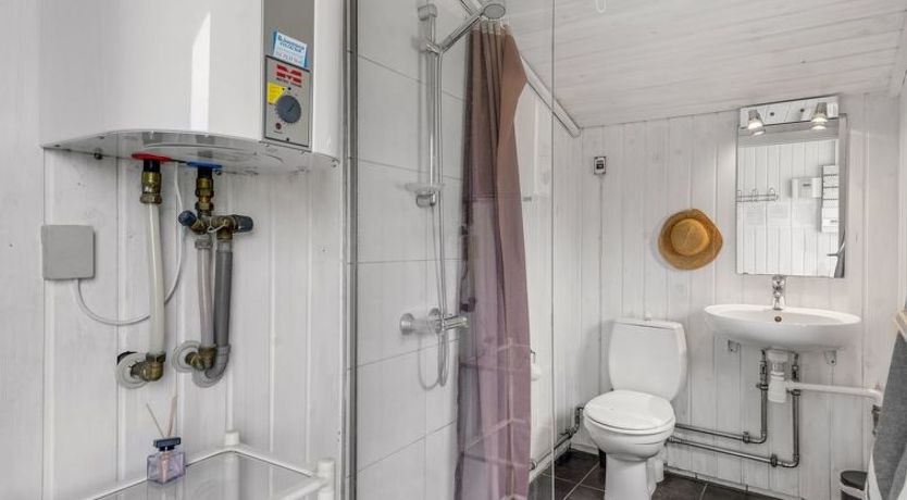 Photo of "Janita" - 800m from the sea