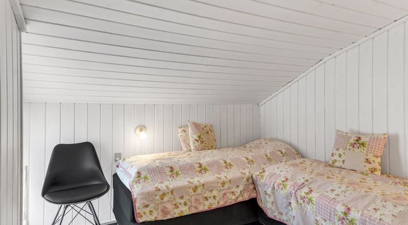 Photo of "Janita" - 800m from the sea