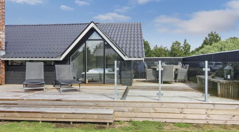 Photo of "Ellenora" - 1km from the sea