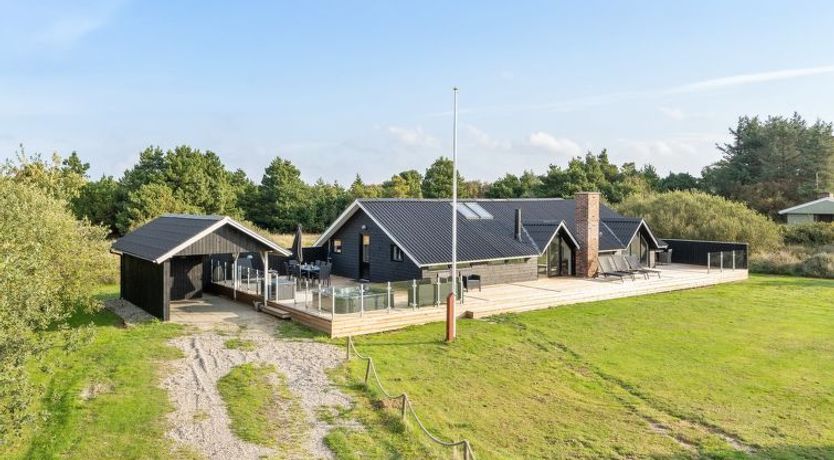 Photo of "Ellenora" - 1km from the sea