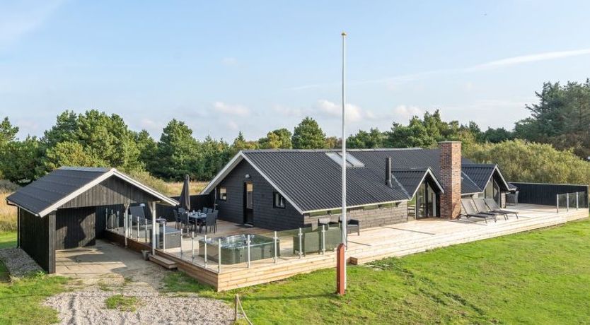 Photo of "Ellenora" - 1km from the sea