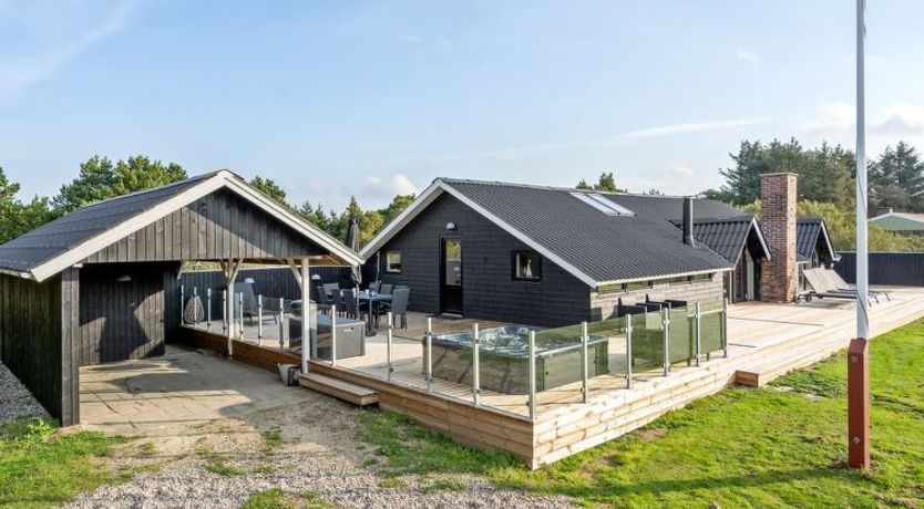 Photo of "Ellenora" - 1km from the sea