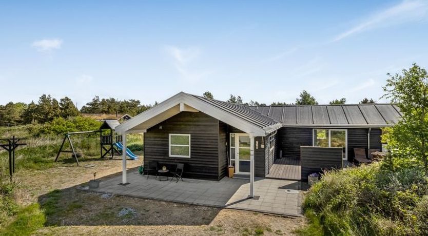 Photo of "Minke" - 2.2km from the sea