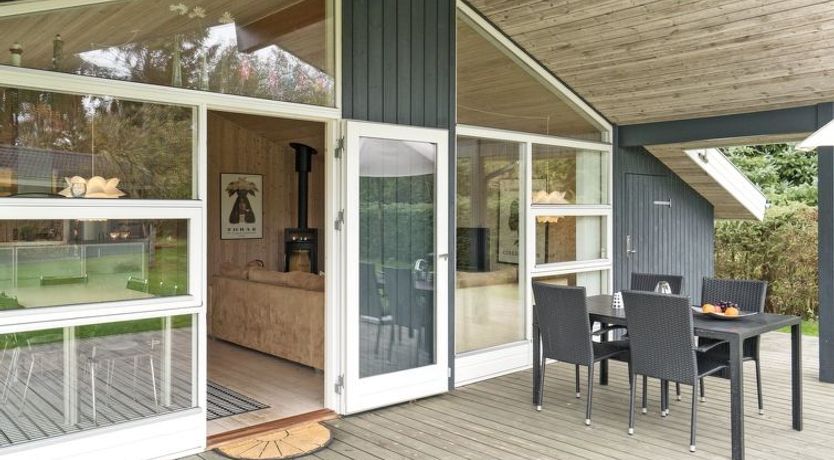 Photo of "Tayler" - 1.8km from the sea